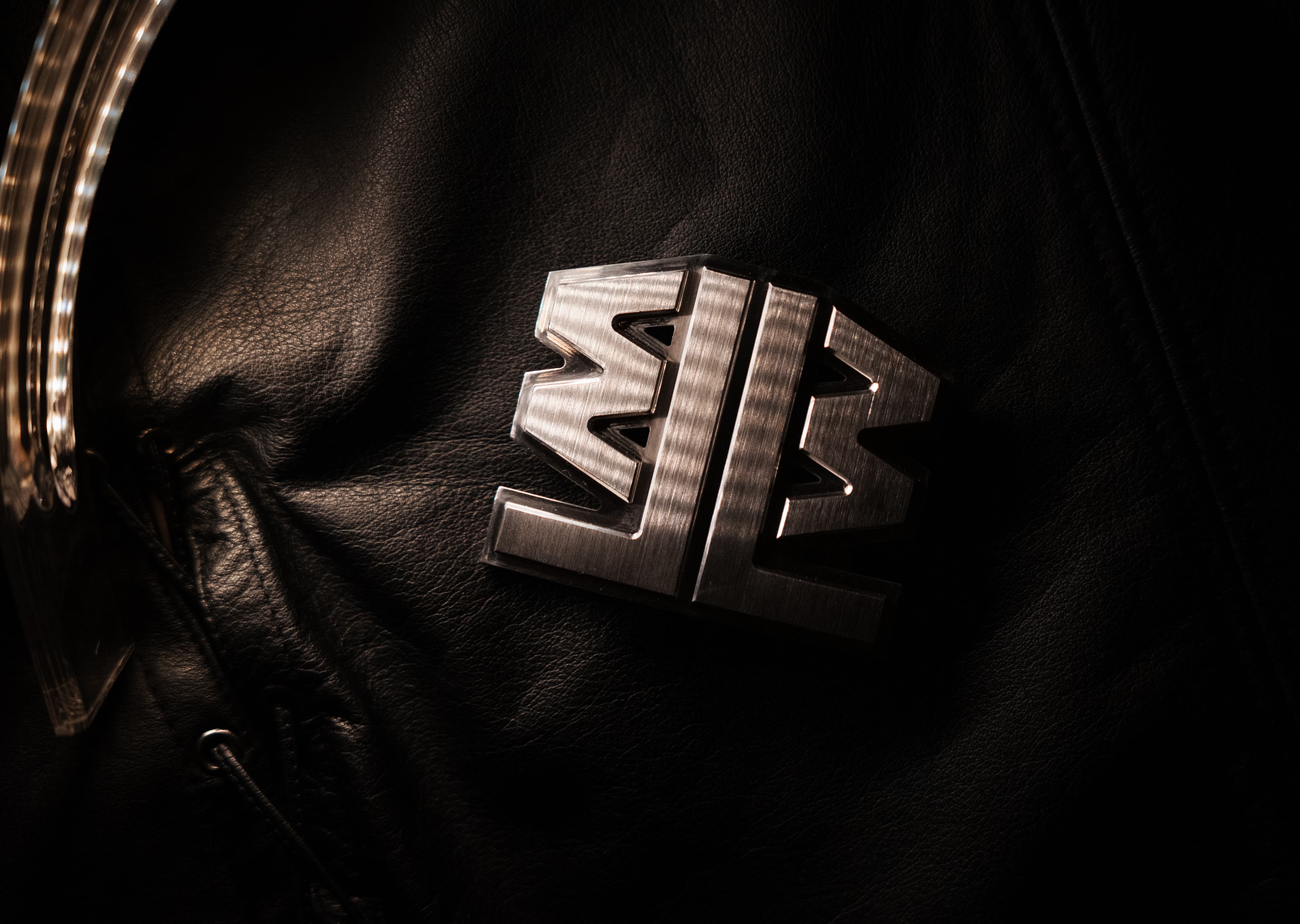 LLEMWELL belt close-up detail